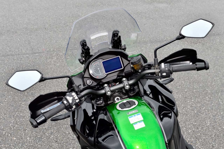 カワサキ ヴェルシス1000SE|コックピット|カワサキ ヴェルシス1000SE試乗インプレッション【電サスの進化で旅性能が底上げ】