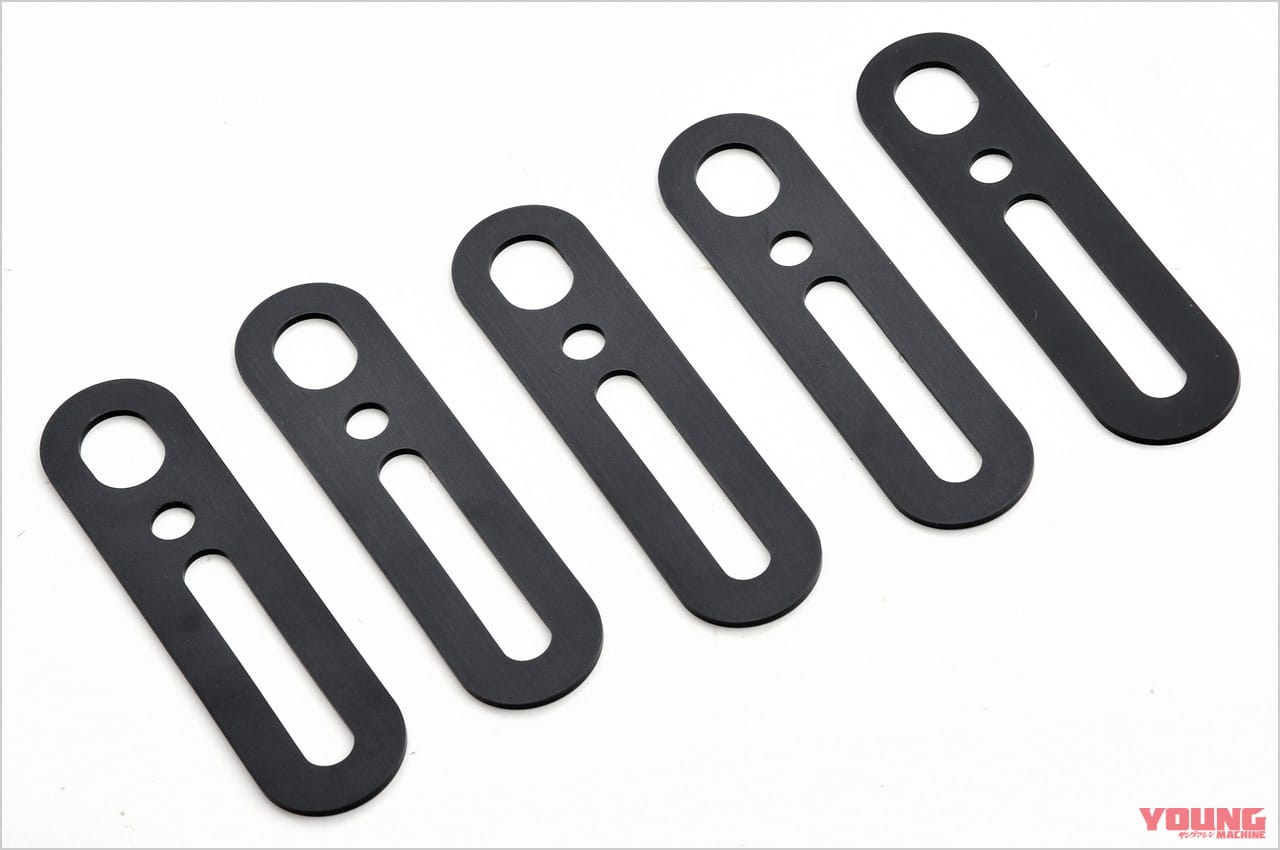 |バイクスタンドのスタンドアップをサポートする「お助けラバーバンド」〈Jトリップ〉