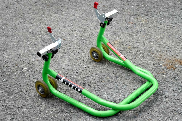 Jトリップ お助けラバーバンド|ショートローラースタンド|バイクスタンドのスタンドアップをサポートする「お助けラバーバンド」〈Jトリップ〉