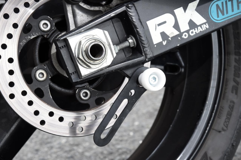 Jトリップ お助けラバーバンド|使い方|バイクスタンドのスタンドアップをサポートする「お助けラバーバンド」〈Jトリップ〉