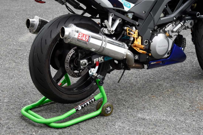 Jトリップ お助けラバーバンド|使い方|バイクスタンドのスタンドアップをサポートする「お助けラバーバンド」〈Jトリップ〉