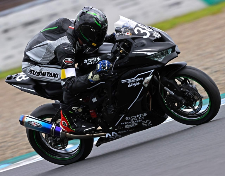 2021もてぎ7時間耐久ロードレース|イベントレポート|カワサキ ニンジャZX-25R|Team38 LEGEND~夏~|目指すは世界一! 進化し続ける草レース〈2021もてぎ7時間耐久ロードレース〉