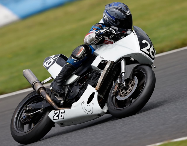 2021もてぎ7時間耐久ロードレース|イベントレポート|カワサキ GPZ250R|HAPPY MONDAY|目指すは世界一! 進化し続ける草レース〈2021もてぎ7時間耐久ロードレース〉