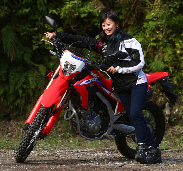 ホンダ CRF250L|取り回し|ホンダCRF250Lディテール写真解説【誰もが何にでも使える、オン/オフ両特性アップ】