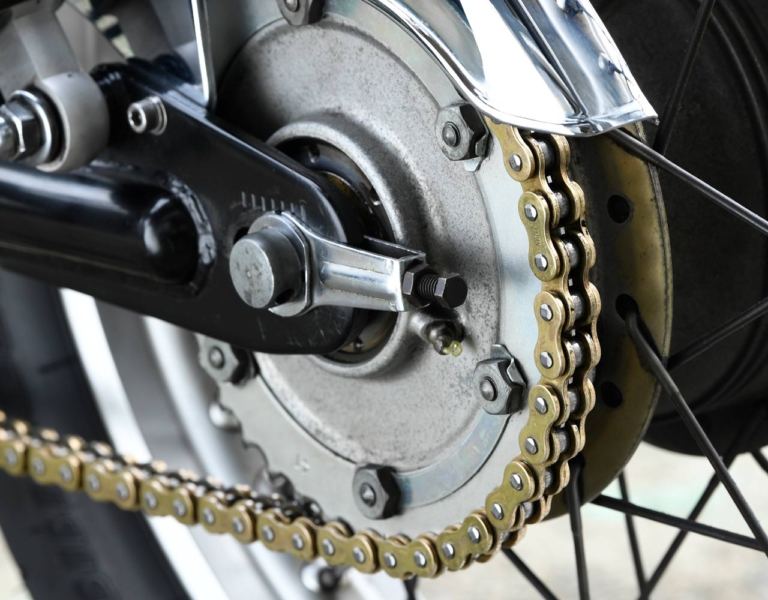 YAMAHA SR400/500|’80s国産名車・ヤマハSR400/500完調メンテナンス【フロントドラムブレーキモデル|年齢的に整備はマスト】