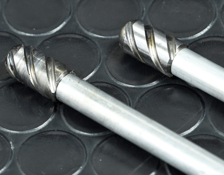 YAMAHA SR400/500|’80s国産名車・ヤマハSR400/500完調メンテナンス【フロントドラムブレーキモデル|年齢的に整備はマスト】