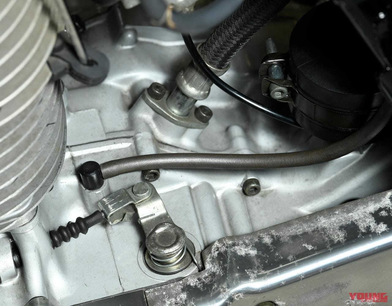 |’80s国産名車・ヤマハSR400/500完調メンテナンス【フロントドラムブレーキモデル|年齢的に整備はマスト】