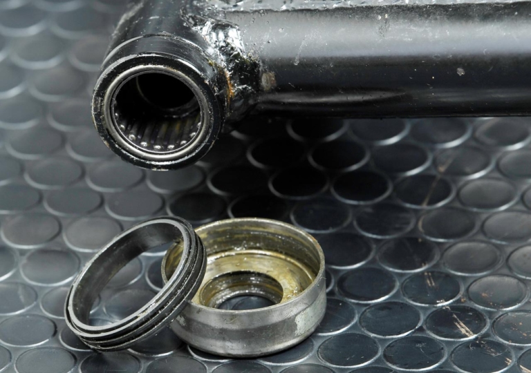 YAMAHA SR400/500|’80s国産名車・ヤマハSR400/500完調メンテナンス【フロントドラムブレーキモデル|年齢的に整備はマスト】