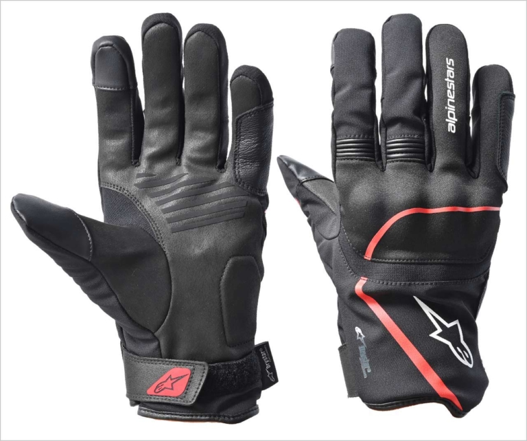 2021-2022秋冬ライディングウェアカタログ|アルパインスターズ|シンクロv2ドライスターグローブ|’21-’22秋冬ライディングウェアカタログ〈アルパインスターズ〉レーシングスピリッツをアーバンライディングで