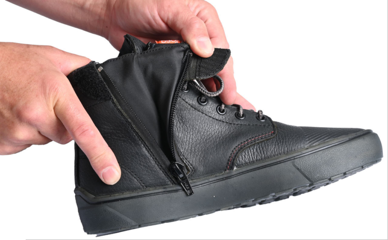 2021-2022秋冬ライディングウェアカタログ|ヘンリービギンズ|TCXダートウッド ゴアテックス|’21-’22秋冬ライディングウェアカタログ〈ヘンリービギンズ〉ダウンの老舗ナンガとコラボ!