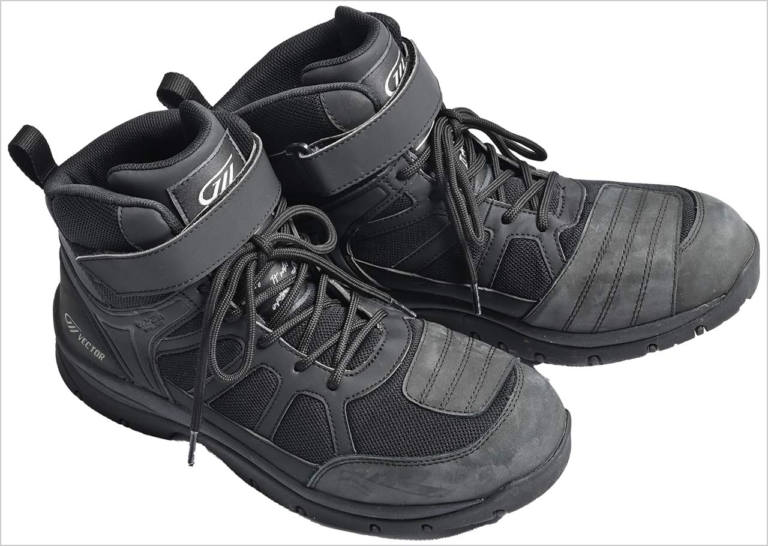 2021-2022秋冬ライディングウェアカタログ|ゴールドウイン|Gベクターライディングシューズ|’21-’22秋冬ライディングウェアカタログ〈ゴールドウイン〉ダート色強めの新カテゴリー「ヘビーデューティ」