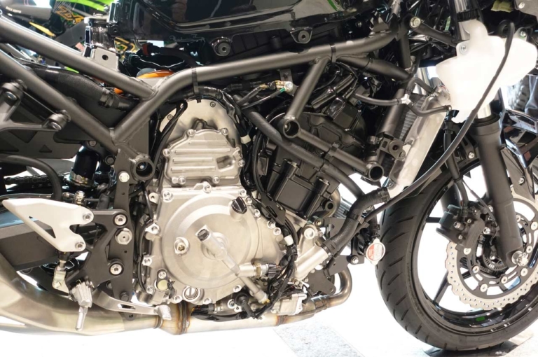 カワサキモータース|ハイブリッド車|エンジン モーター|脱炭素からネオクラシックまで全部ヤル! 新生カワサキモータースの大戦略