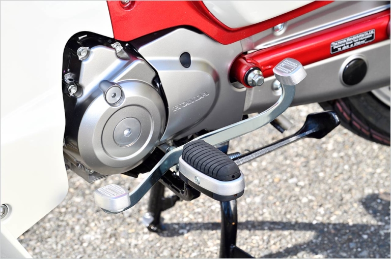 '22? ホンダST125ダックス|予想モデル|シーソーペダル|モンキーとの差別化だっ! 復活ダックスは5速MTでキマリと思いきや、4速クラッチレス説浮上!?〈YM未来予想〉