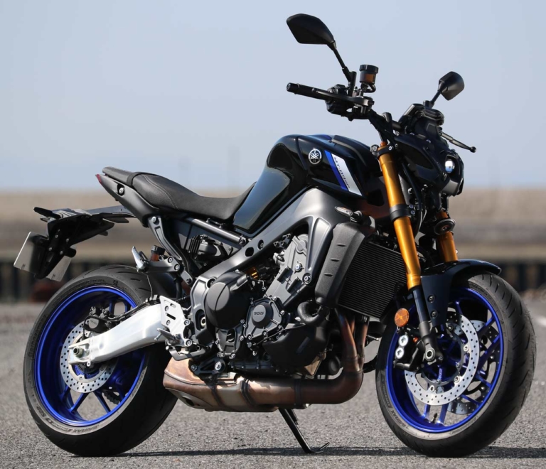 ヤマハ MT-09 SP|ヤマハMT-09 SP試乗インプレッション【より熱く濃く! 官能的な異色作】