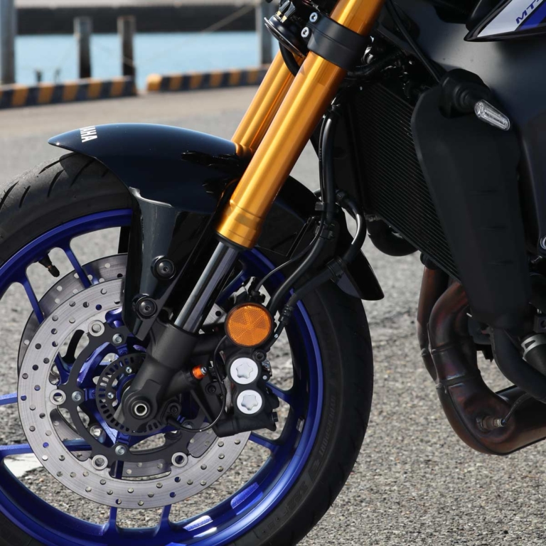 ヤマハ MT-09 SP|ホイール|ヤマハMT-09 SP試乗インプレッション【より熱く濃く! 官能的な異色作】
