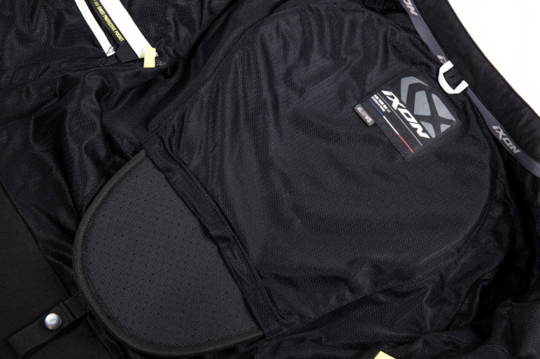 イクソン SOHO Aジャケット|バックプロテクター|イクソン「SOHO Aジャケット」試用インプレッション【アジア人向けモデルはインナー込みで良コスパ】