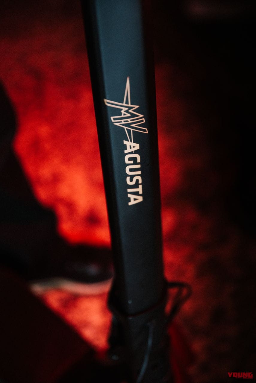 MV AGUSTA RAPIDO SERIE ORO|MVアグスタに新ファミリー「RAPIDO」登場! マグネシウム合金フレームのセリエオロ