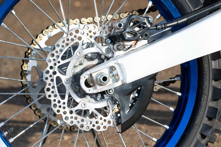 YAMAHA YZ125|ブレーキ|ヤマハの誇る最新モトクロッサーYZシリーズをJNCCチャンピオンが一挙試乗インプレ