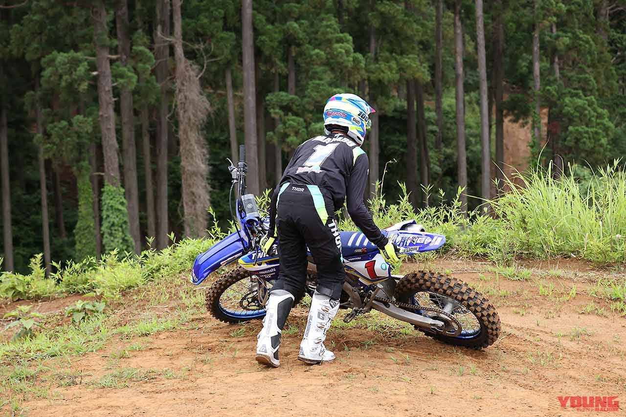 |転倒時に無理せず楽にマシンを起こす方法〈渡辺学のオフロードライディング指南〉