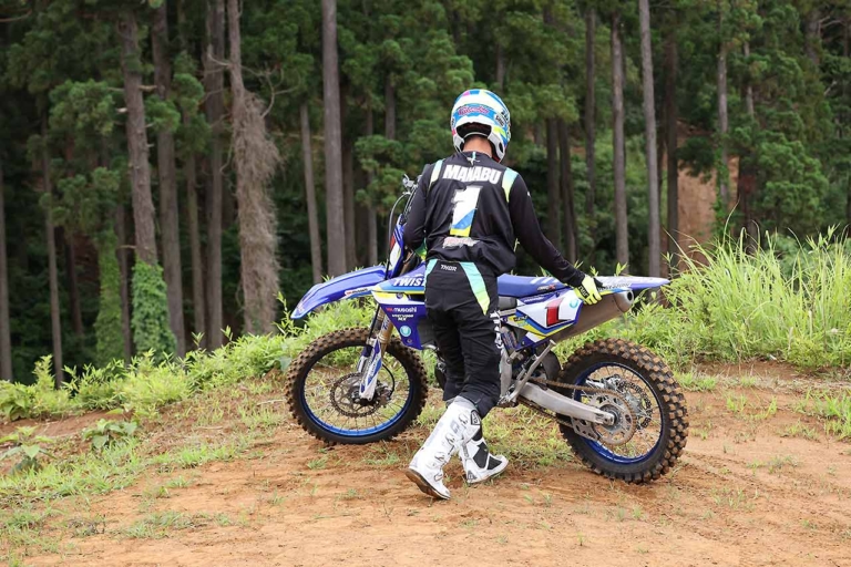 オフロードマシン|リカバリー|起こし方|転倒時に無理せず楽にマシンを起こす方法〈渡辺学のオフロードライディング指南〉