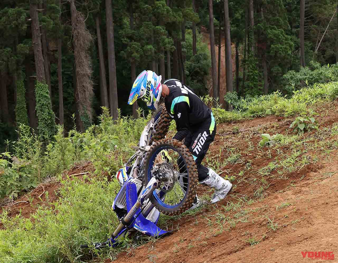 |転倒時に無理せず楽にマシンを起こす方法〈渡辺学のオフロードライディング指南〉