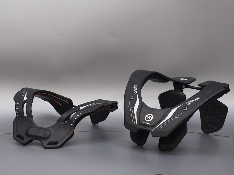 ネックカラー|林道ツーリング装備|ダートフリーク|アトラスヴィジョン|林道ツーリングの強い味方!! 小型軽量コンパクトなネックカラー【転倒時の衝撃から頸椎を保護|ダートフリーク】