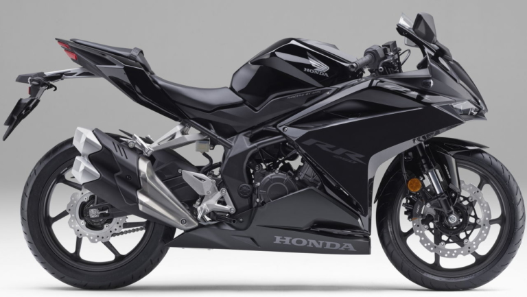 HONDA CBR250RR|中古相場もわかる! ホンダ「CBR250RR」歴代モデル図鑑【2022年モデル:艶やかなブラック登場】