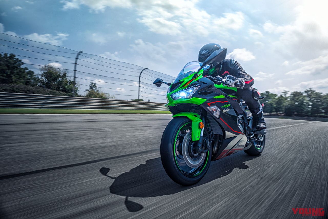 カワサキ ニンジャZX-6R/KRTエディション ['22後期 新型バイクカタログ 