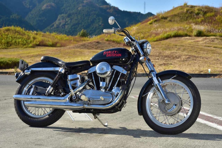 『ウィズハーレー』Vol.10|新旧スポーツスター徹底比較! 『ウィズハーレー』Vol.10発売【カスタム40連発! 誌上スポスタミーティング】