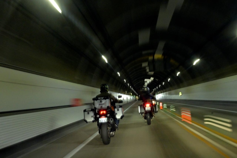 『ウィズハーレー』Vol.10|新旧スポーツスター徹底比較! 『ウィズハーレー』Vol.10発売【カスタム40連発! 誌上スポスタミーティング】