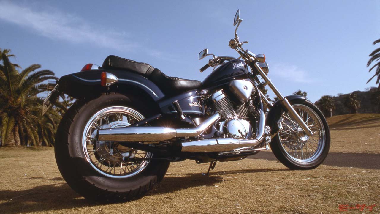 ホンダ スティード[名車バイクレビュー] ゼファーと並び1990年代に人気 