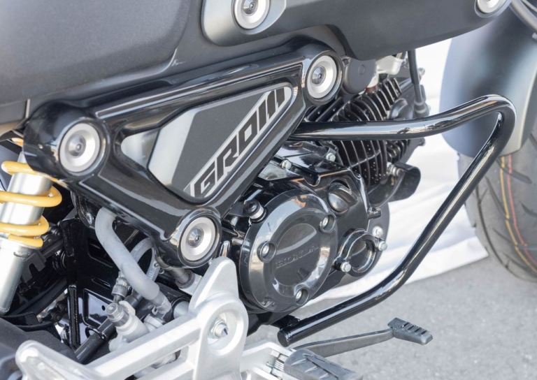 キジマ|’21 ホンダ グロム|エンジンガード|新型グロムをスタイリッシュかつ便利に仕上げるカスタムパーツ〈キジマ〉