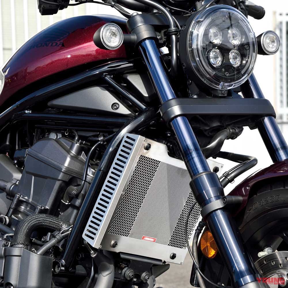 |レブル1100のラジエターを保護するステンレス製ラジエターコアガード〈エッチングファクトリー〉