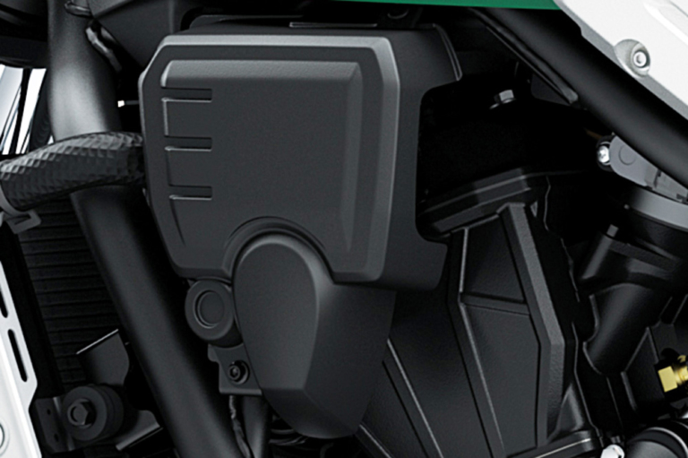 カワサキZ650RS|ラジエーターファンカバー|軽量車体に68psの快活パワー! 新型カワサキZ650RSディテール解説〈エンジン&シャーシ編〉