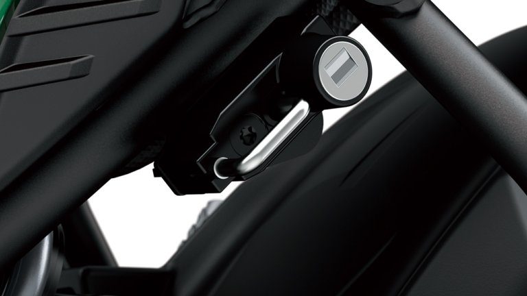 カワサキZ650RS|ヘルメットホルダー|各機能パーツも’70年代Zスタイル再現! 新型カワサキZ650RSディテール解説〈主要装備&アクセサリー編〉