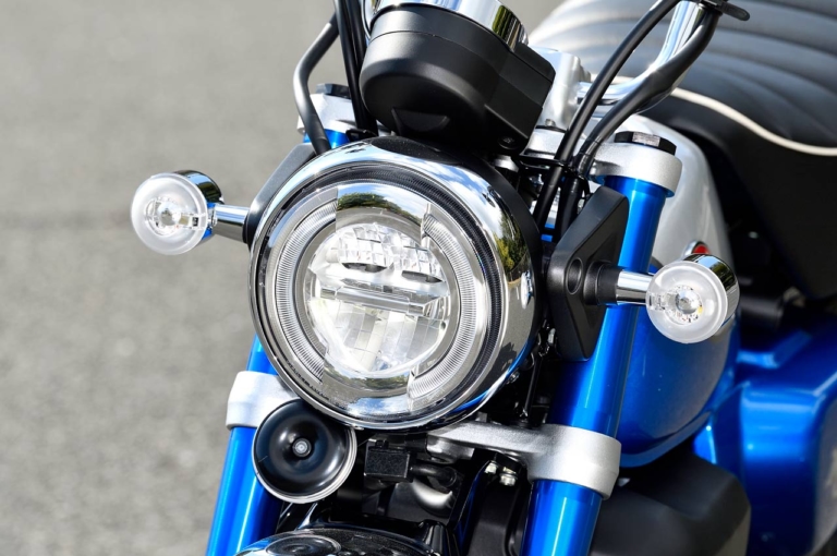 ホンダ モンキー125|ヘッドライト&フロントウインカー|ホンダ新型モンキー125&スーパーカブC125インプレッション【車両比較編:新規制対応モデルチェンジ】
