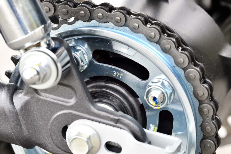 '21 ホンダ モンキー125|スプロケット|ホンダ新旧モンキー125徹底比較試乗インプレ【力強さの旧型/上質さの新型】