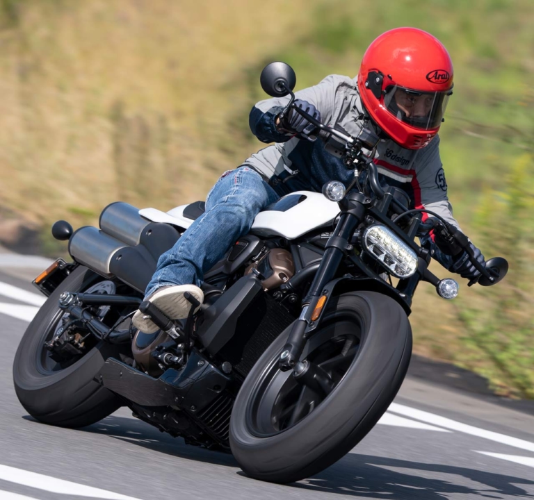 ハーレーダビッドソン スポーツスターS|ハーレー従来型スポーツスターオーナーは”新生スポーツスターS”をどう見る?【スポ好き編集部員も参戦】