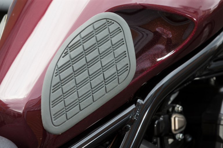 ホンダレブル1100|キジマ カスタム|ニーグリップパッド|レブル1100の利便性とドレスアップをハイレベルで仕上げるキジマカスタム