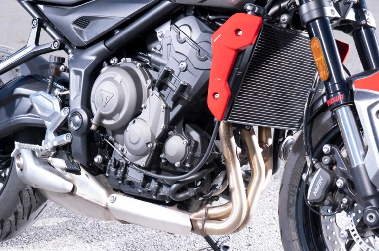 トライアンフ トライデント660|トライアンフ トライデント660再検証インプレ【3気筒エンジンの高揚感は唯一無二!】