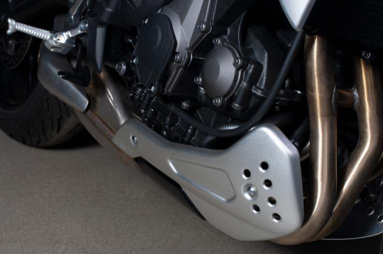 トライアンフ トライデント660|トライアンフ トライデント660再検証インプレ【3気筒エンジンの高揚感は唯一無二!】