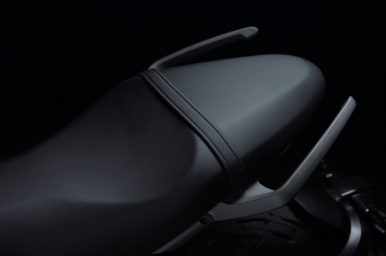 トライアンフ トライデント660|トライアンフ トライデント660再検証インプレ【3気筒エンジンの高揚感は唯一無二!】