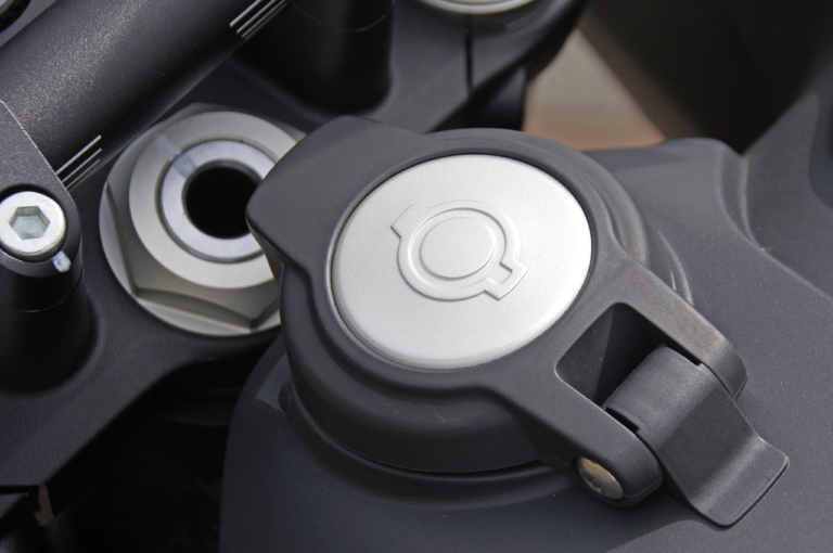 ジーム ゼロモーターサイクルズ DS|電動バイク|200V充電口|パワフルな電動デュアルパーパスバイク「ゼロモーターサイクルズDS」試乗インプレッション