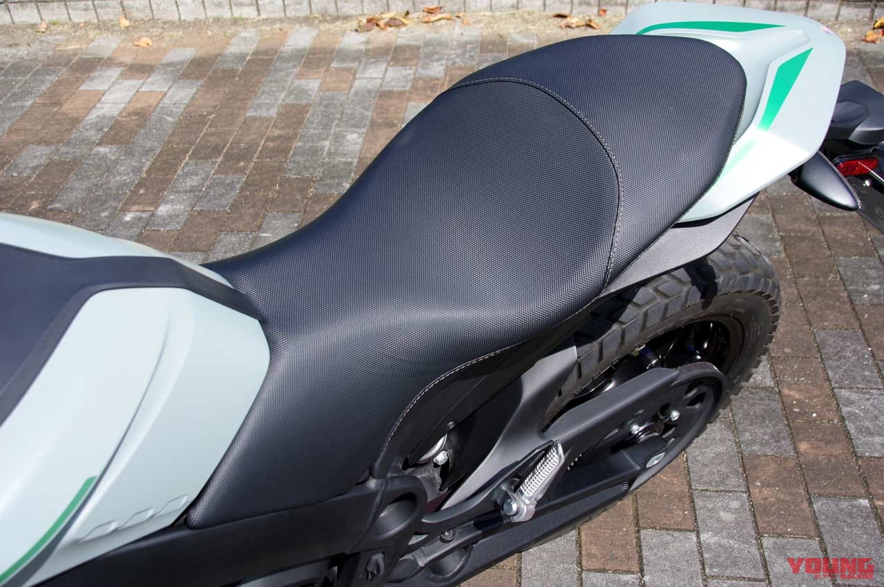 電動バイク|ゼロモーターサイクルズ DS|シート|パワフルな電動デュアルパーパスバイク「ゼロモーターサイクルズDS」試乗インプレッション