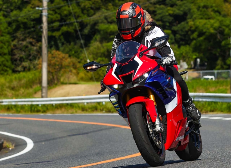 HONDA CBR1000RR-R SP|岡崎静夏のホンダ最新バイク部門別セレクション【特別版! 静夏オブザイヤー’22】