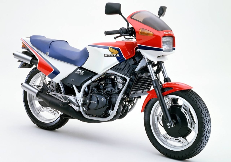 ホンダ MVX250F|’80s国産名車「ホンダNS400R」再見【GP500の思想を反映したV3レプリカ】