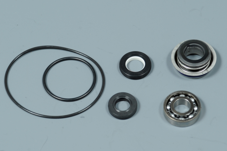 ホンダ NS400R|’80s国産名車・ホンダNS400R完調メンテナンス【弱点というべき要素はほとんど存在せず】