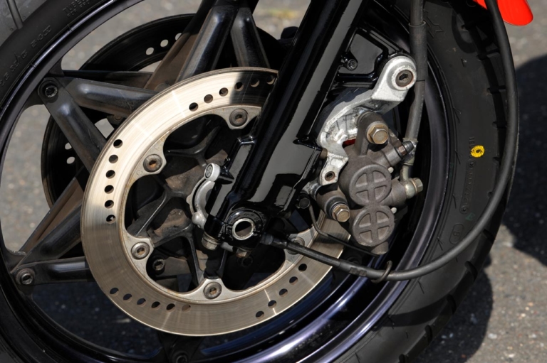 ホンダ NS400R|’80s国産名車・ホンダNS400R完調メンテナンス【弱点というべき要素はほとんど存在せず】