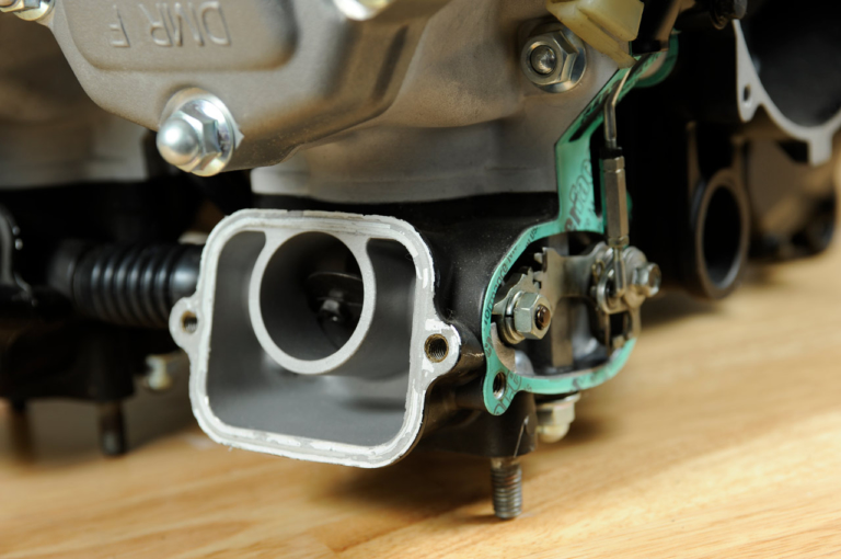 ホンダ NS400R|’80s国産名車・ホンダNS400R完調メンテナンス【弱点というべき要素はほとんど存在せず】