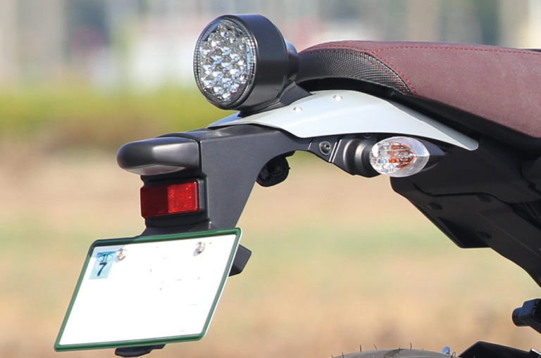 2021 ヤマハ XSR900|ネオクラ最新モードは”ワル系”! 新型ヤマハXSR900ディテール詳報〈スタイリング編〉